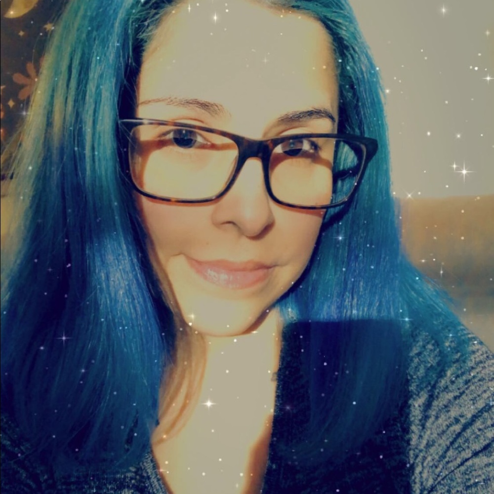 Meet your Posher, Liza